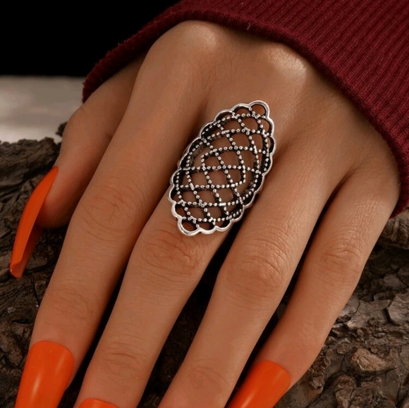 π5 for $25* Silver Boho Ring - Picture 1 of 5